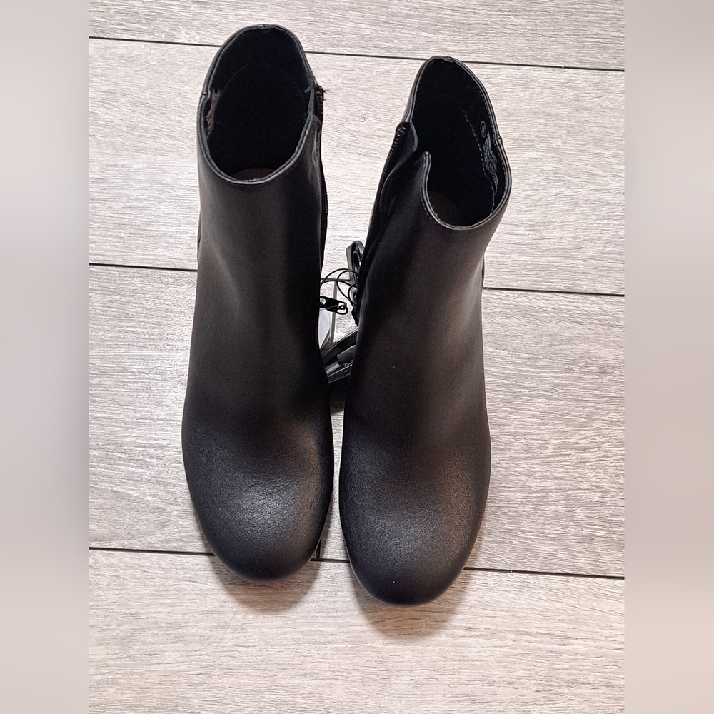 Brand New Time And Tru Elegant Black Ankle Boots